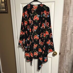 Floral Black kimono/cardigan